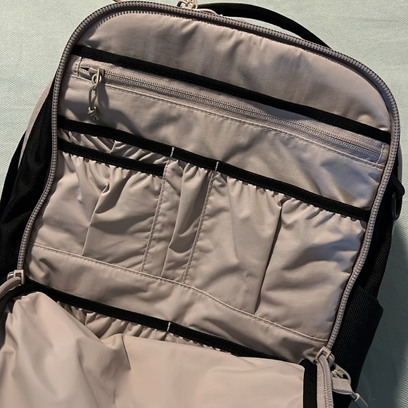 Rare limited edition Aer Rennsport Reunion travel bag / backpack - Picture 13 of 16